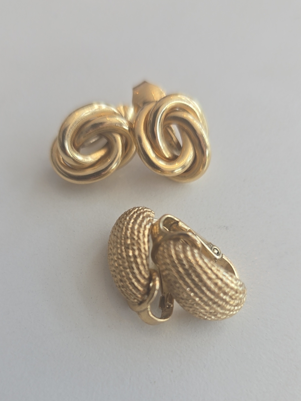 VTG Gold Trifari Clip-ons